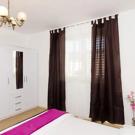 Boo Ντουμπρόβνικ