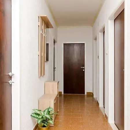 Boo Ντουμπρόβνικ